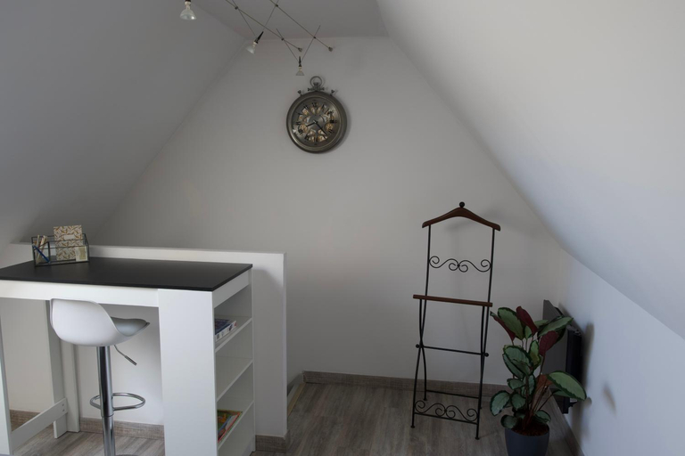 Others 3, Duplex charmant idealement situe, Jura