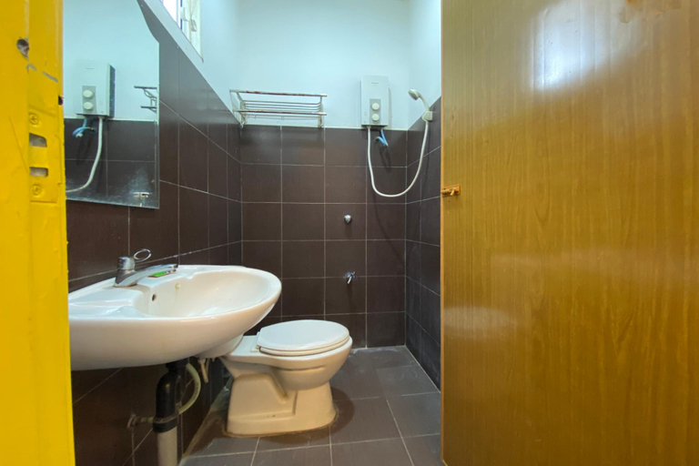 Bathroom 3, Hotel O Taman Kota Homestay, Keningau