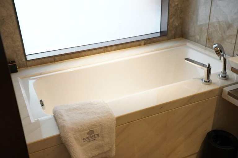 Bathroom 4, Longtan Lake Hotel, Shangrao