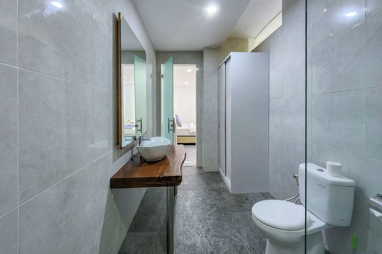 Bathroom 4