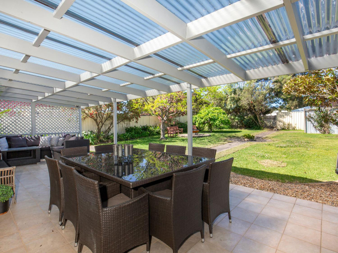 Food & Drinks, Delamere I Pet Friendly I 5 Mins Walk to Beach, Shoalhaven - Pt B