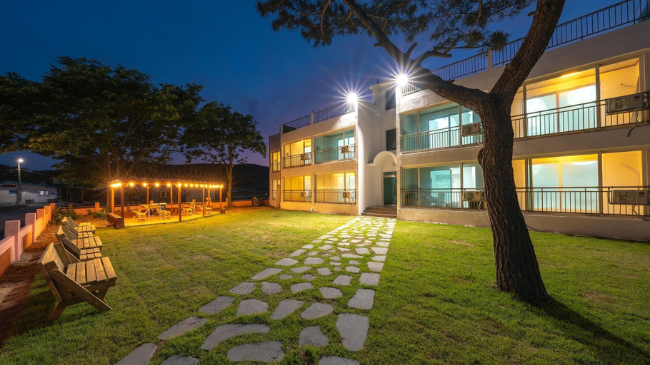 Exterior & Views 2, Taean Yeonpo Haibada Pension, Taean