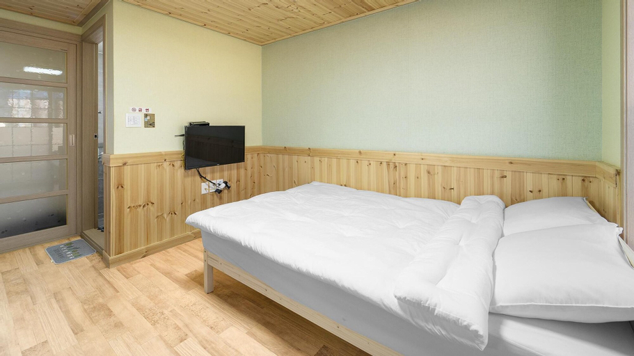 Bedroom 8