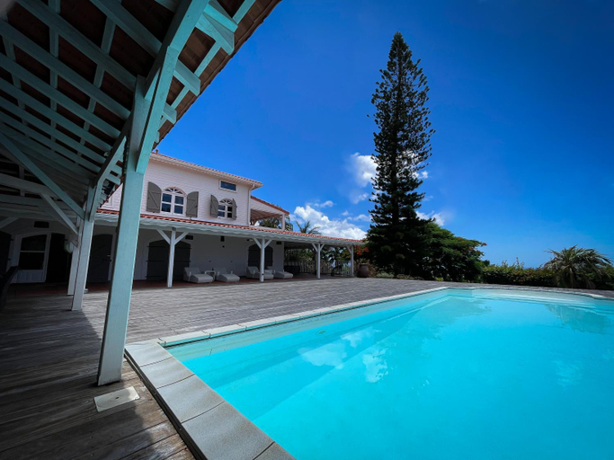 Others 5, Villa Jouanacaera, Le Carbet