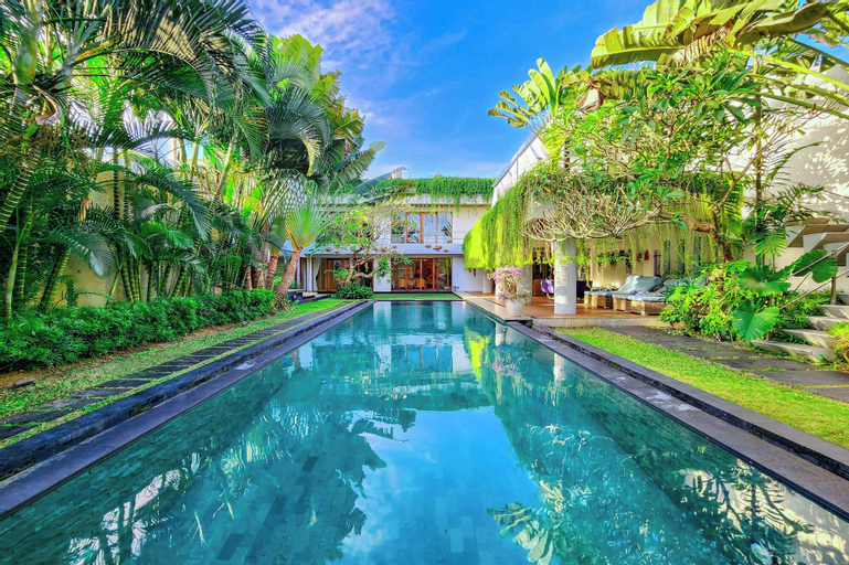 Swimming Pool 18