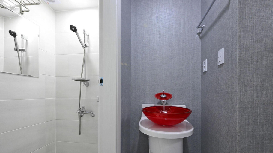 Bathroom 3, Janghohang J Story Spa Pension, Samcheok