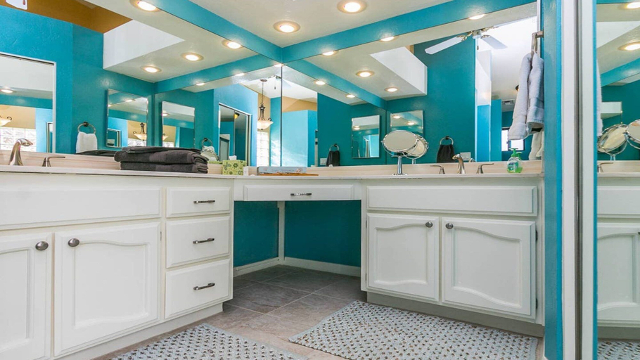 Bathroom 3, North Phoenix 6 Bedroom With Guest House & Pool!, Maricopa