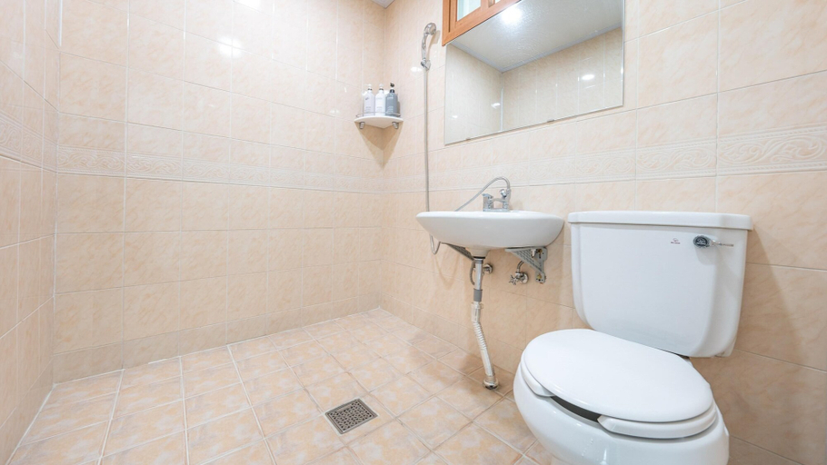 Bathroom, Taean Yeonpo Haibada Pension, Taean