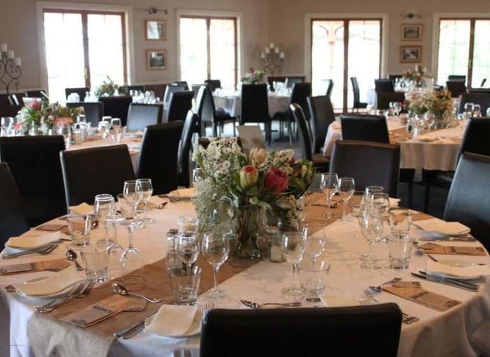 Food & Drinks 5, Bowen Inn Motel, Lithgow