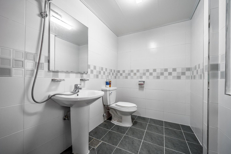 Bathroom 3, Goseong Jjun Camping Pension, Goseong