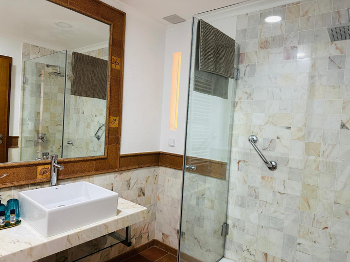 Bathroom 4, Mega Ocean Magoito - Sintra, Sintra