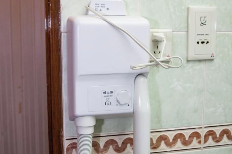 Bathroom 4, Long Shao Heng Hotel, Beijing