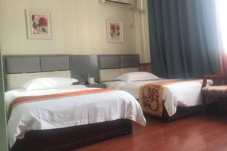 Bedroom, Wo'ermei Hotel, Enshi Tujia and Miao