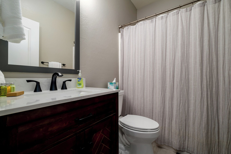 Bathroom 3, Northridge Mesa, Maricopa