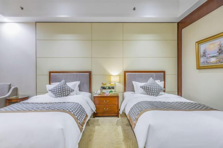 Bedroom 3, Bohai International Hotel, Cangzhou