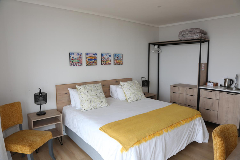 Bedroom 2, Dandelion Lodge at Pinnacle Point Golf estate, Eden