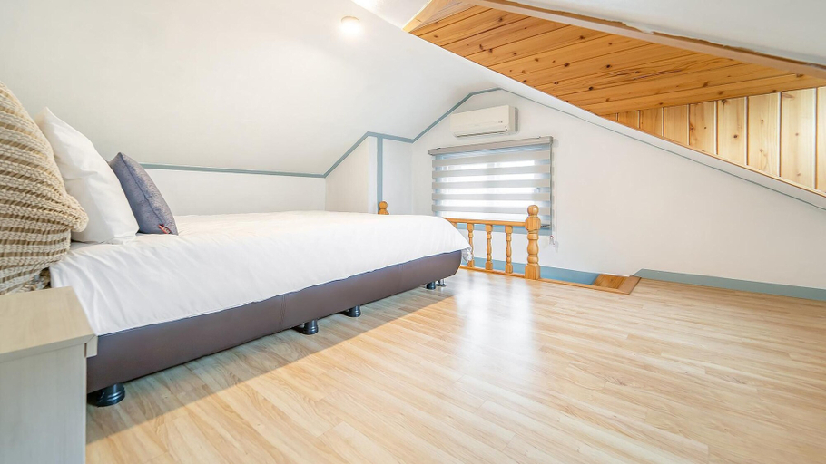 Bedroom 3, Gapyeong Maplein Pension, Gapyeong