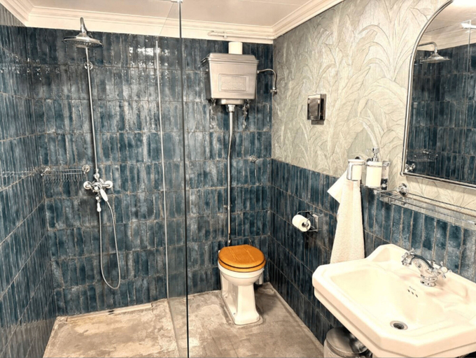Bathroom, Baldursbra-Central Studio Apartment, Reykjavík