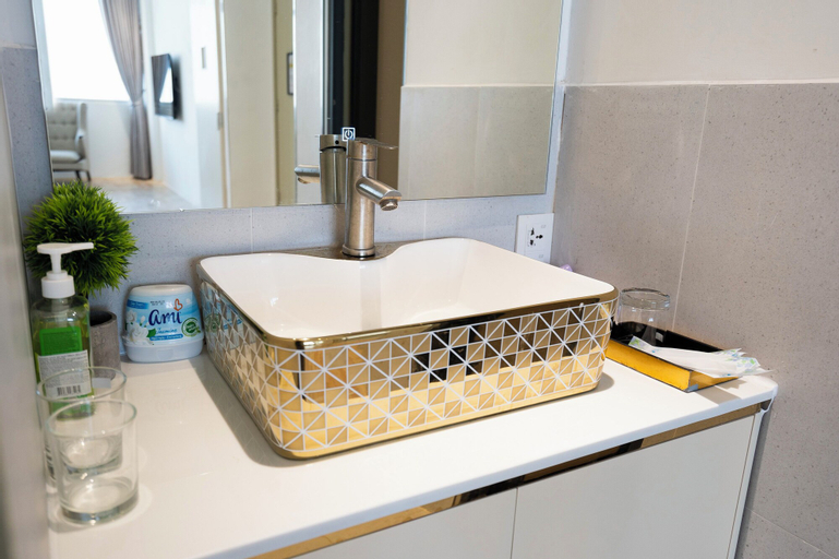Bathroom 6