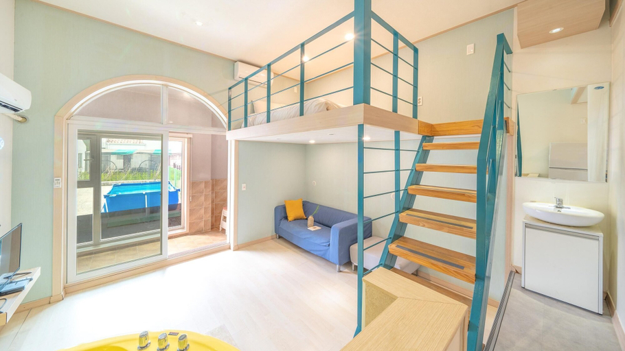 Bedroom 2, Gapyeong Amante Kids Spa Pension, Chuncheon