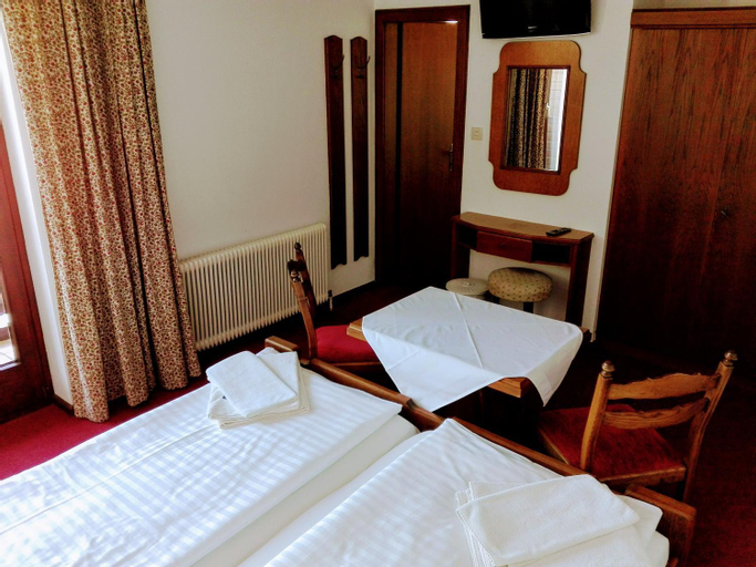 Bedroom 2, Mosers Pension, Villach