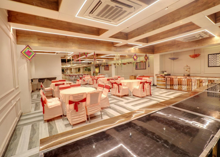 Food & Drinks, Hotel Mystic Falls, Jaipur