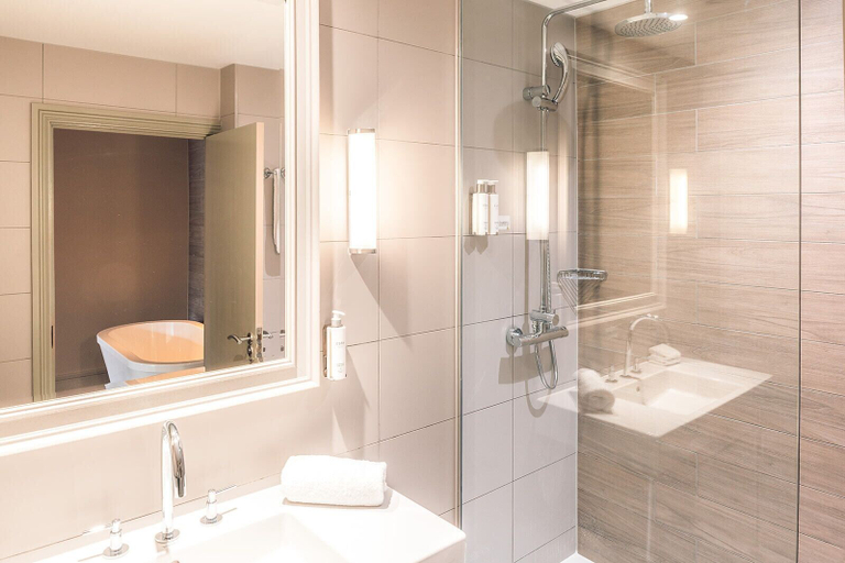 Bathroom 4, The Belfry, Warwickshire
