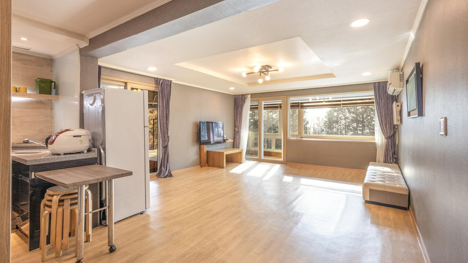 Others 5, Wonju Quirinale Pension, Wonju