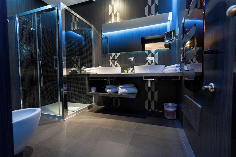 Bathroom 5, Divina Luxury Hotel, Roma
