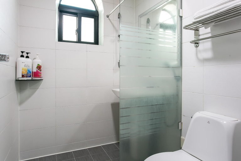 Bathroom 4, Jeju View Of Sea Pension, Jeju
