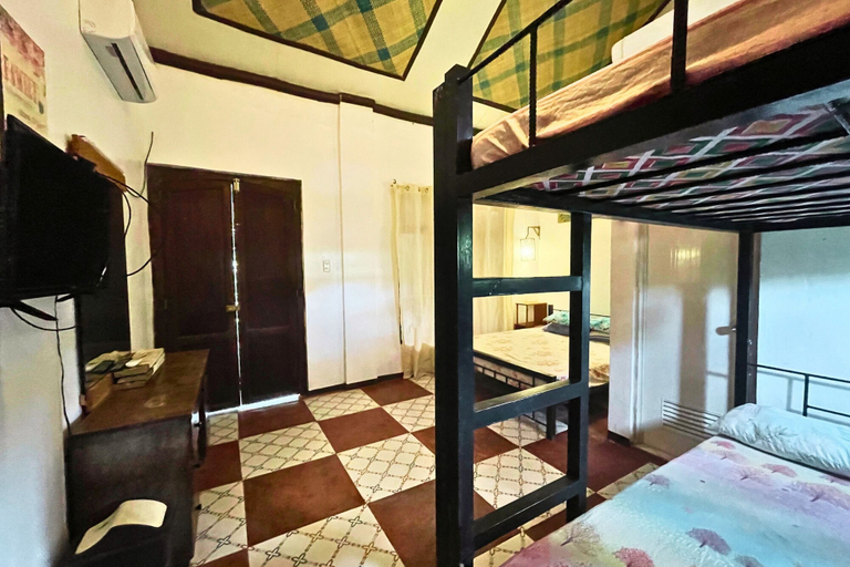 Bedroom 4, Half Moon Village and Beach House, Lian