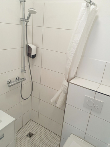 Bathroom 4