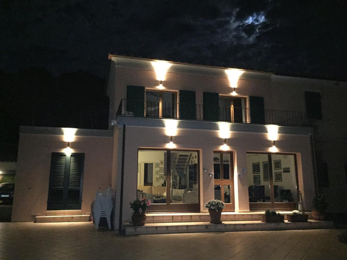 Villa mit Whirlpool und phantastischer Aussicht, Livorno