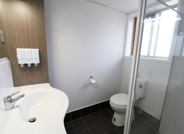 Bathroom 4, Sugar Country Motor Inn, Bundaberg