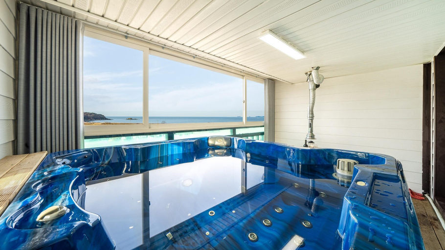 Sport & Beauty 3, Ganghwa Nakjogaboineun spa Pension, Ganghwa
