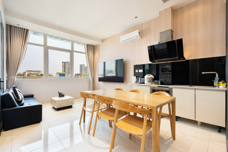 Dining Room 7