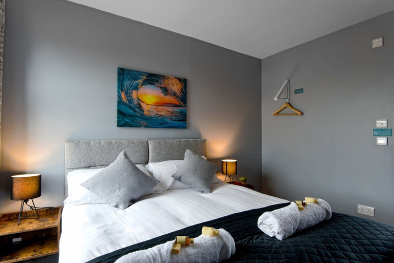 Bedroom 4, The Maelor - Berwyn House Central Wrexham, Wrexham