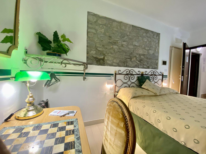 Bedroom 9