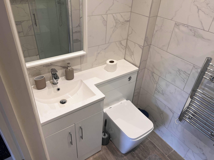 Bathroom 3, Haven Homes, Luton