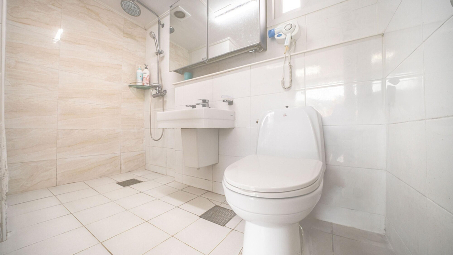Bathroom 4, Gapyeong Applerotgi Pension, Gapyeong