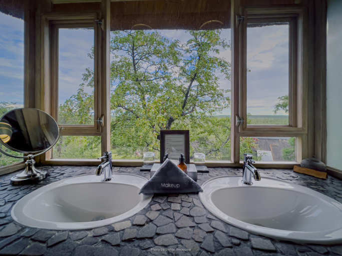 Others 4, Ongava Lodge, Kamanjab