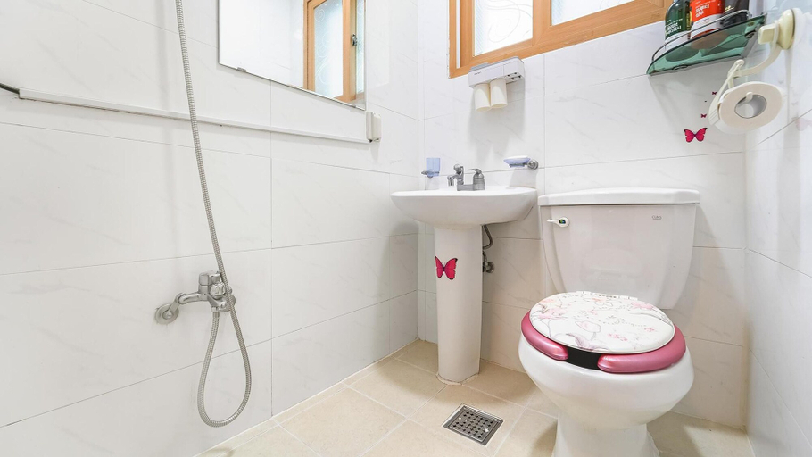 Bathroom 4, Samcheok Haeoreum Pension, Samcheok