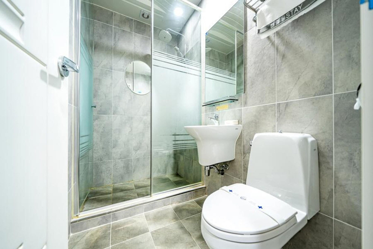 Bathroom 3, Namwon Hanjeungwonstay Pension, Namwon