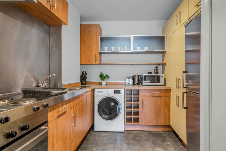 Others 5, One bedroom apartment City Road, London