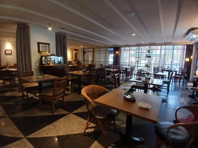 Restaurant 2