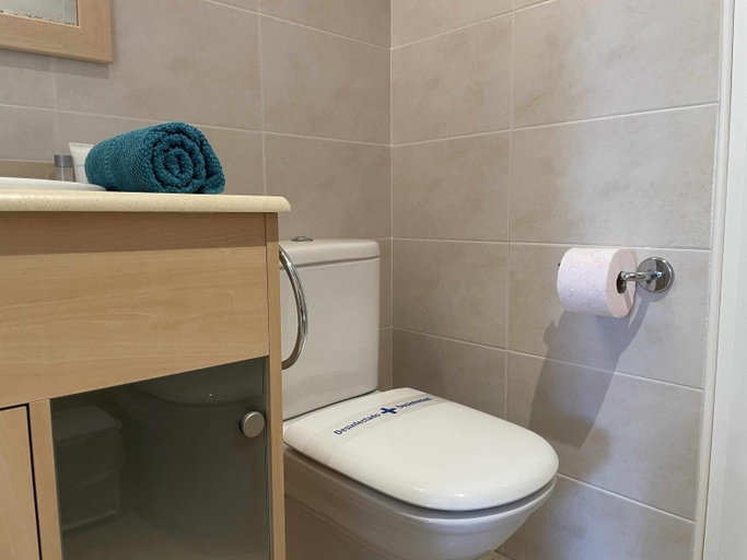 Bathroom 4, Solarium con terraza a 5 minutos de la playa, Girona