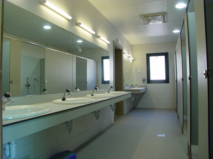 Bathroom 5, Ca n'Oliver - Hostel, Girona