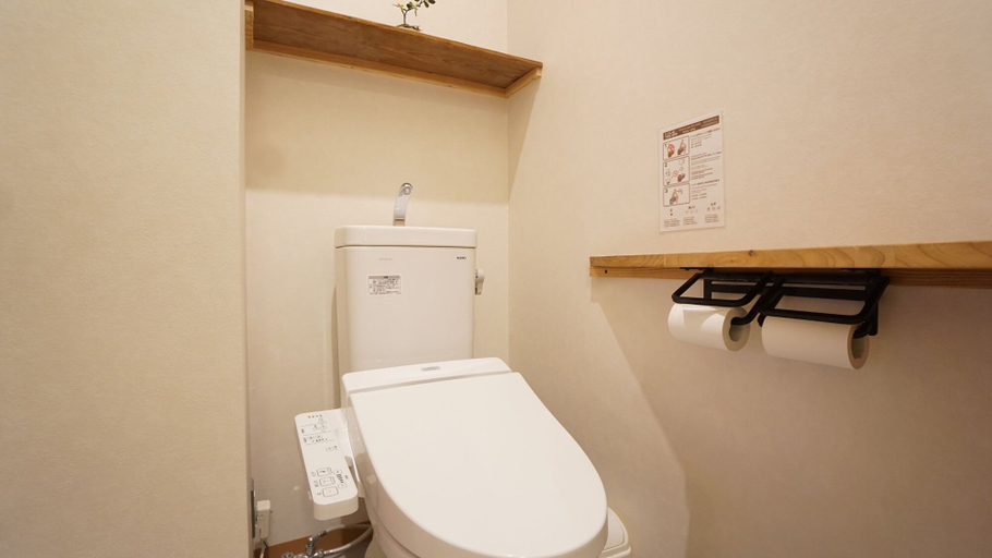 Bathroom 5, Poly Hostel 2 Namba, Osaka