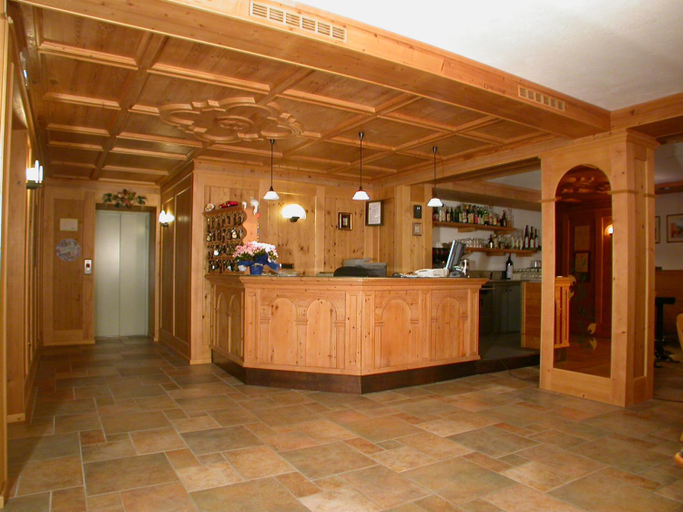 Public Area, Hotel Corona, Trento