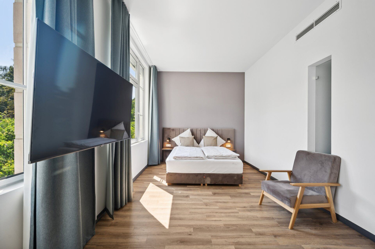 Bedroom 12